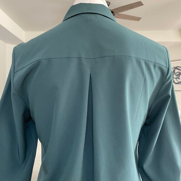 RW&CO. Button Down Long Sleeve Polyester Jersey Shirt Green Sz XS NWT - Picture 4 of 13